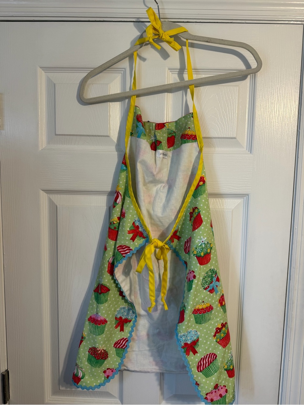 Handmade Apron - Picture 5 of 5